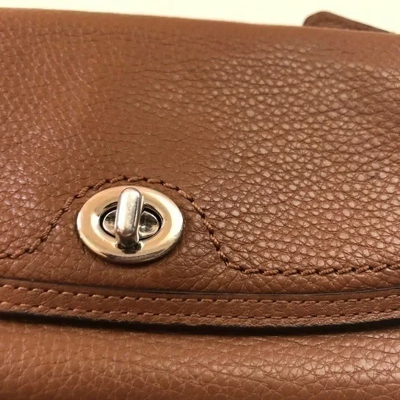 👛 COACH 👛 leather turnlock brown wallet - Picture 2 of 8
